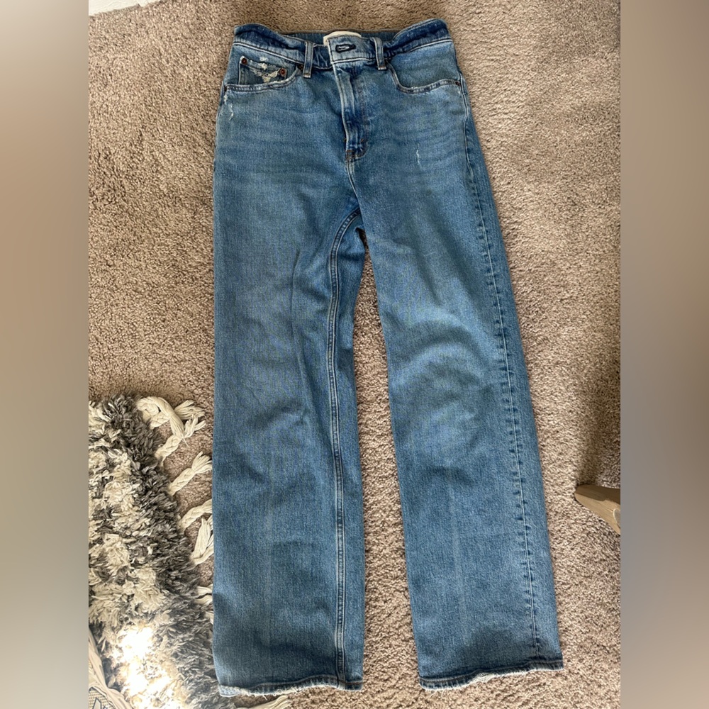 Abercrombie & Fitch The 90’s Relaxed Jean High Rise